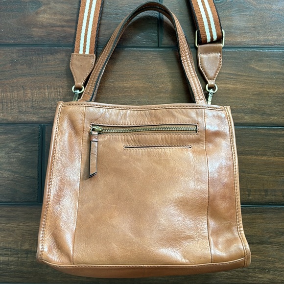 Gorgeous Leather Woven CrossbodyBag - Picture 3 of 7